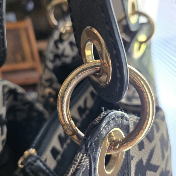 Michael Kors Black and Tan Women's Bag - Picture 6 of 13